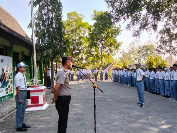 Upacara Bendera dan Pembinaan Polri Dalam Rangka Pencegahan Kenakalan Remaja, Senin 21 September 2026
